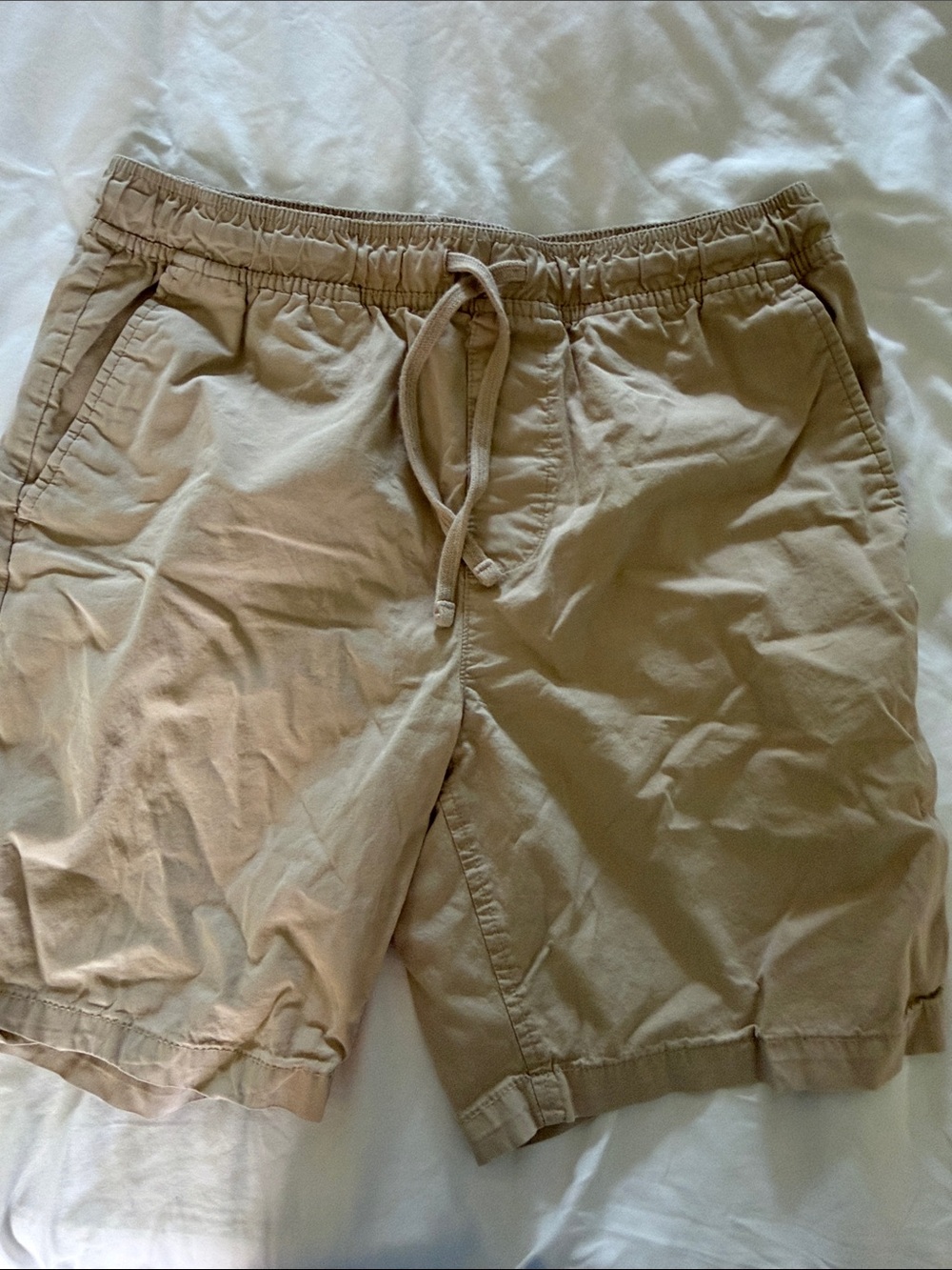 Banana Republic Men's Drawstring Shorts in Tan